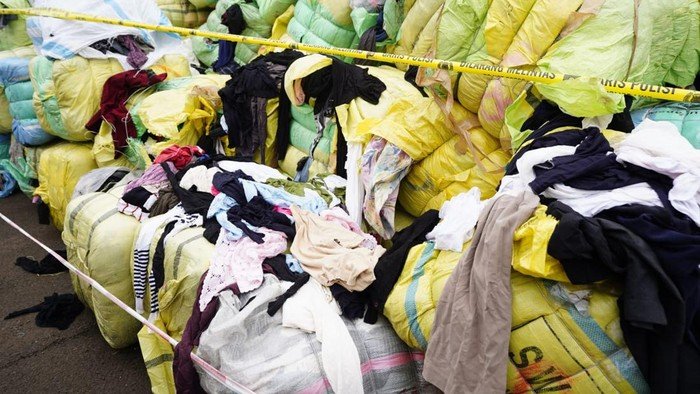 Baju Bekas Impor Menyerang RI, Nilai Barang Disita Mencengangkan!