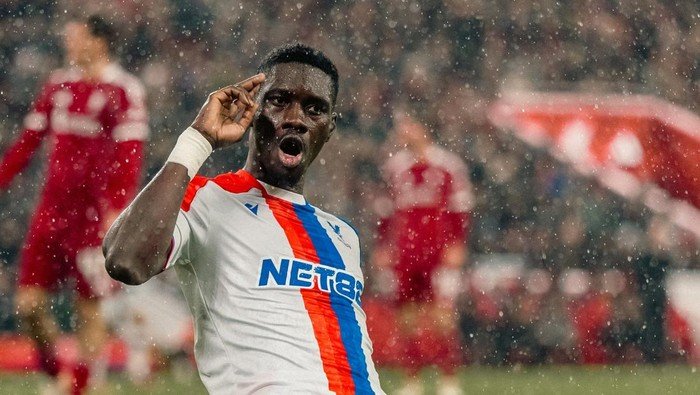 Ismaila Sarr: Dari Idola Liverpool Hingga Mimpi Buruk The Reds!