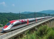 “5,1 Juta Penumpang Siap, Kereta Cepat Whoosh Cetak Rekor 6,3%”