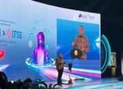 **”Bank Century dan Krisis Kepercayaan: Mungkinkah Era Transaksi Tanpa Uang Tunai di RI Dimatangkan?”**