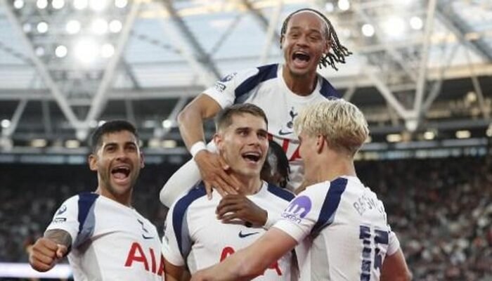 Detik-Detik Pembedaan MU vs Spurs: Amorim Rejoice, Frank Furious