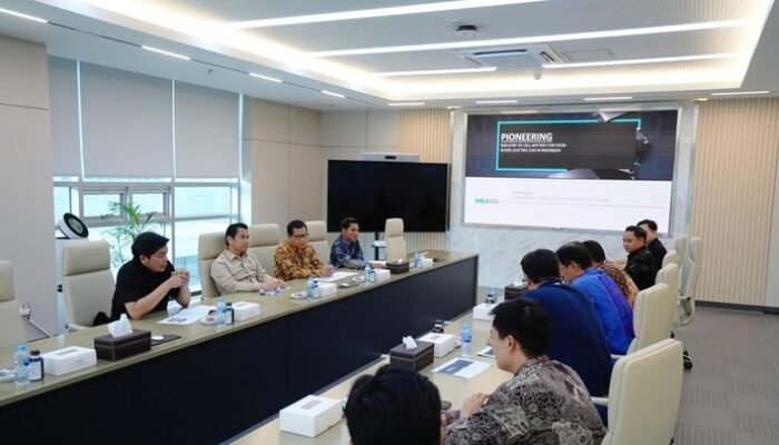 “Kemenko Perekonomian Sambangi Fasilitas Baterai EV, Pemicu Lompatan Teknologi di Karawang”