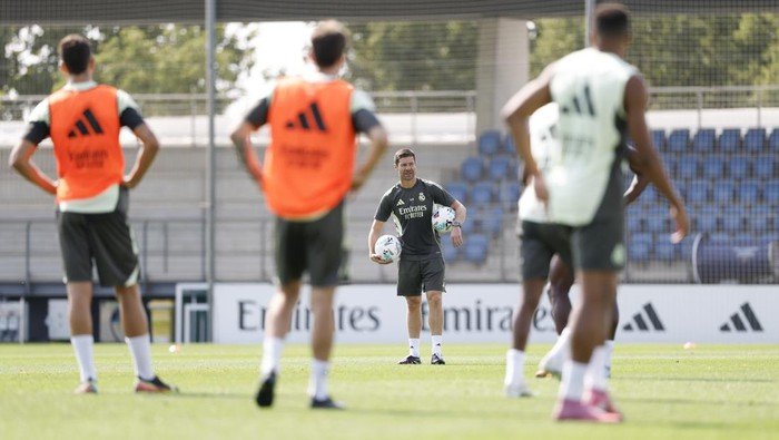 Courtois: Ketidakbahagiaan di Ruang Ganti Madrid, Suara yang Tak Terdengar