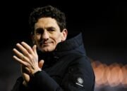 Brentford Melejit, Manajernya Dapat Kontrak Baru: Kemenangan Strategis di Liga Inggris