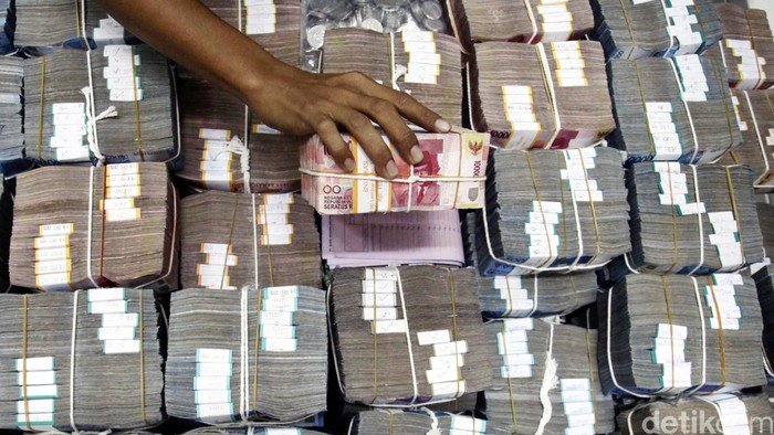 S&P Sorot Peringkat Utang Indonesia, Benarkah Ancaman Turun?