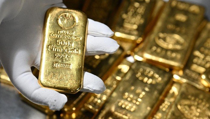 Harga Emas Dunia Melonjak Drastis Setelah Serangan AS & Israel ke Iran