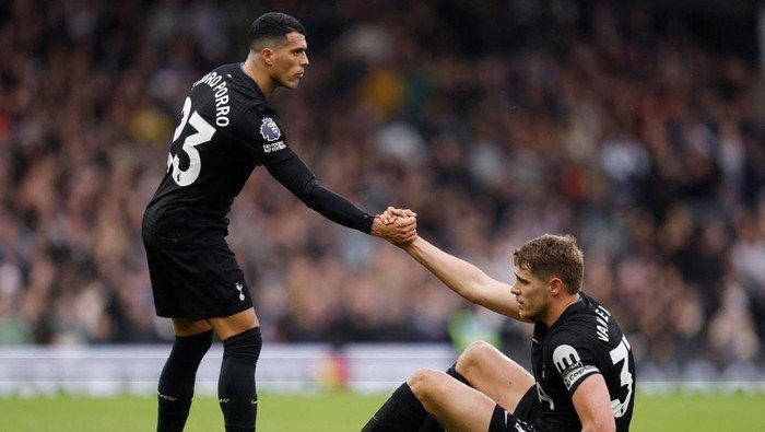 **Tottenham Degradasi? Pemain Siap Rela Potong Gaji demi Laga!**