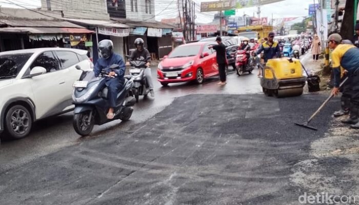 Pemerintah ‘Tambal’ 85.466 Lubang Jalan, Benarkah Solusi Jangka Panjang?