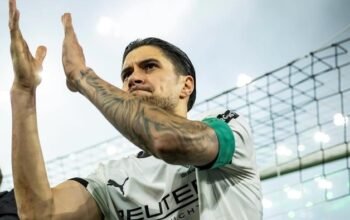 “Moenchengladbach Menang, Kevin Diks Pecahkan Rekor Bundesliga!”