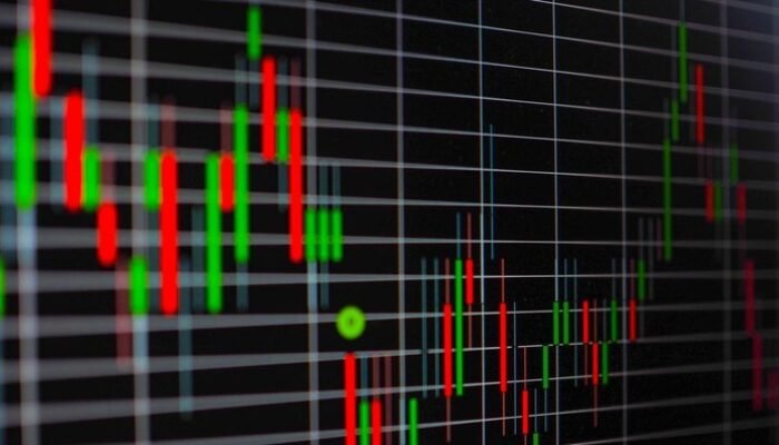 **IHSG Ditutup di Zona Hijau: Analisis dan Prospek untuk Investor**