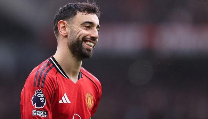 **Carrick: Bruno Fernandes Berpeluang Jadi Pemain Terbaik PFA 2026**